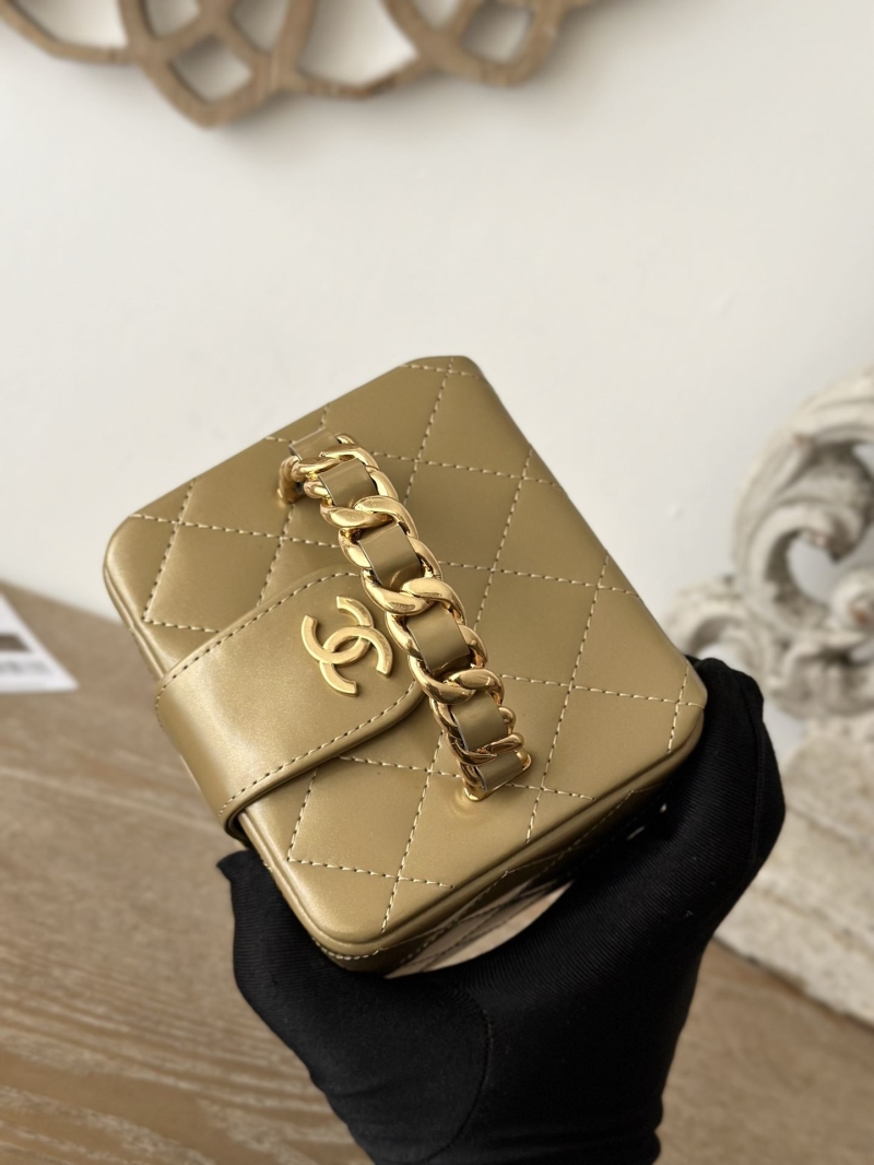Ch**el cosmetic bags